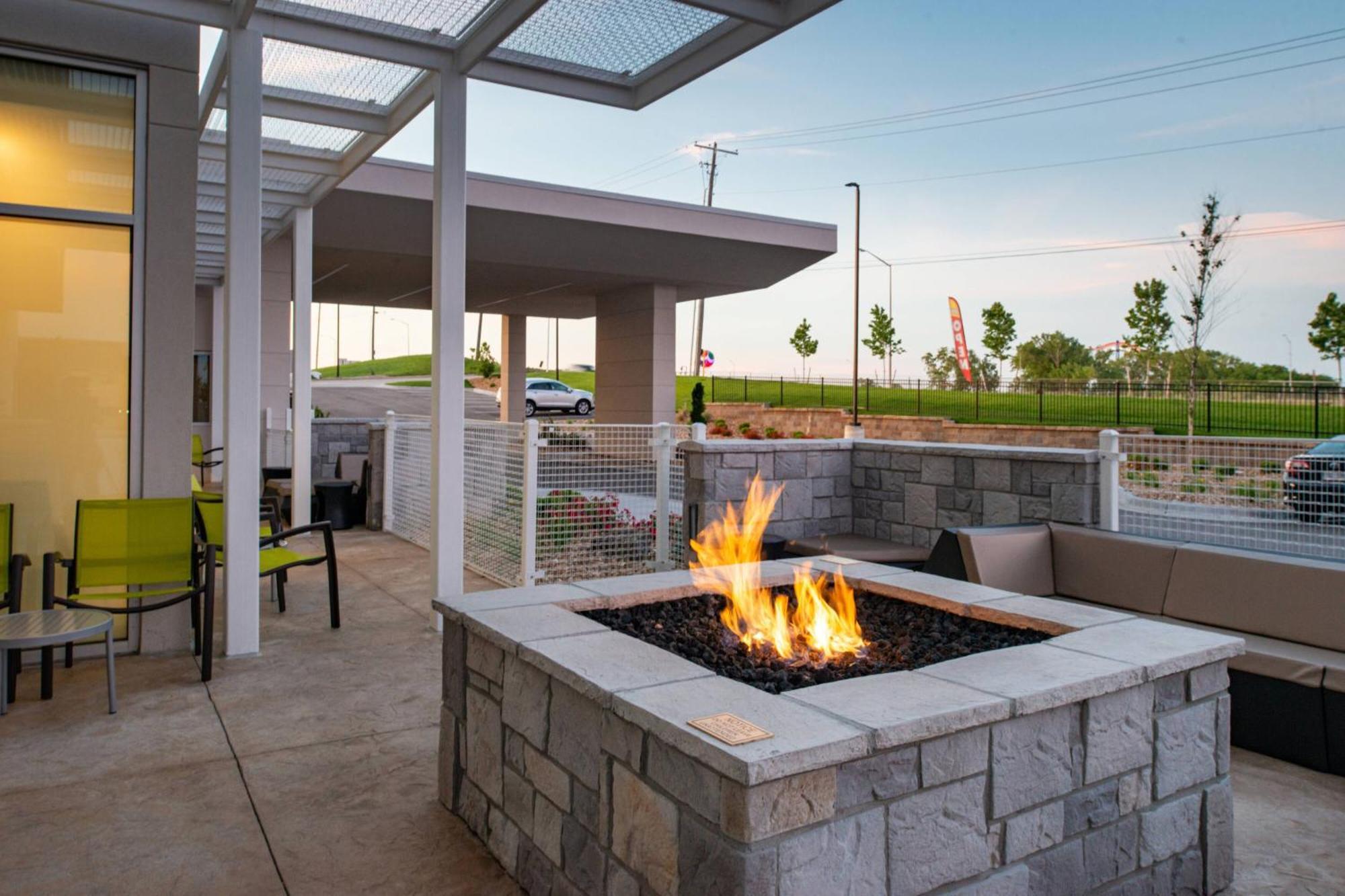 Springhill Suites By Marriott Kansas City Northeast Exteriér fotografie