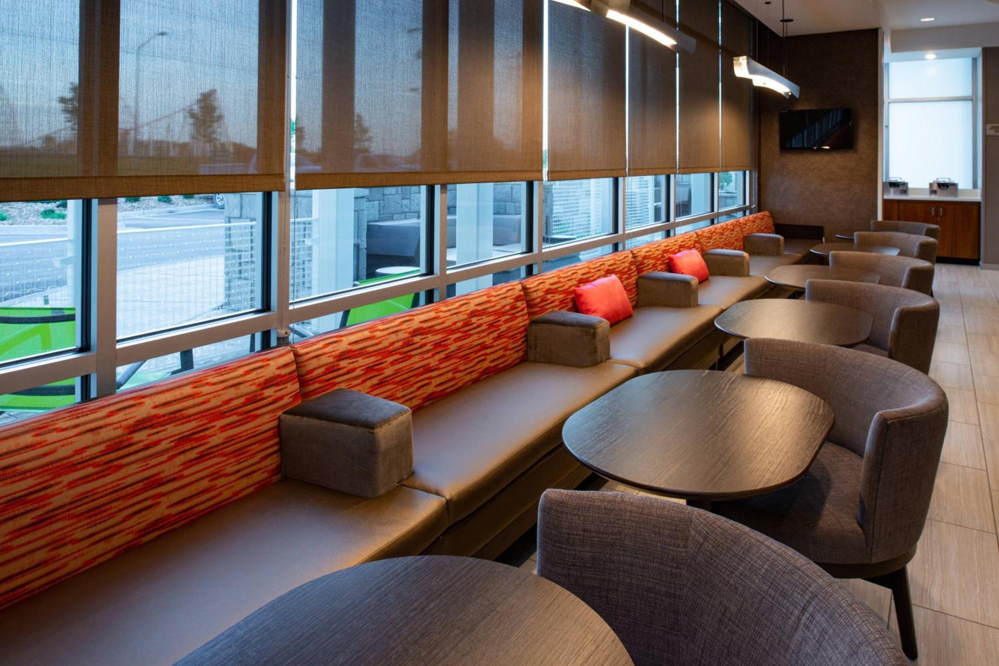 Springhill Suites By Marriott Kansas City Northeast Exteriér fotografie